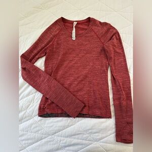 Lululemon women’s swiftly tech long sleeve athletic shirt size 6